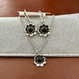 Silver Floral Jewelry Set